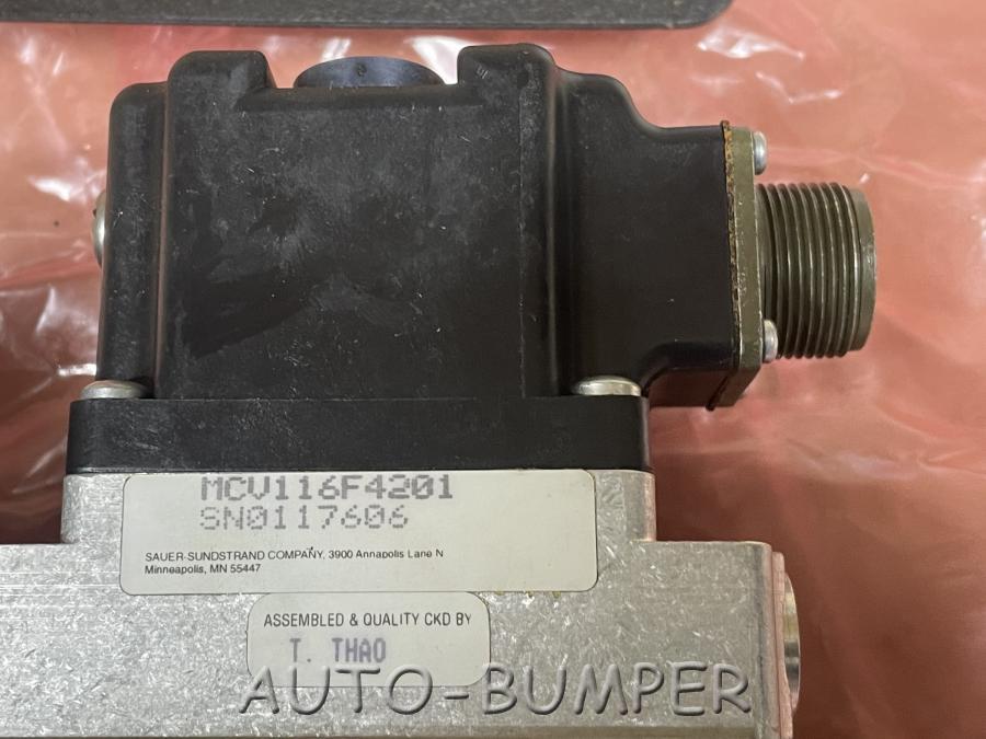 CNH CR920 (10/01-12/06) Усилитель тормозов 84041315, KVEAB1402